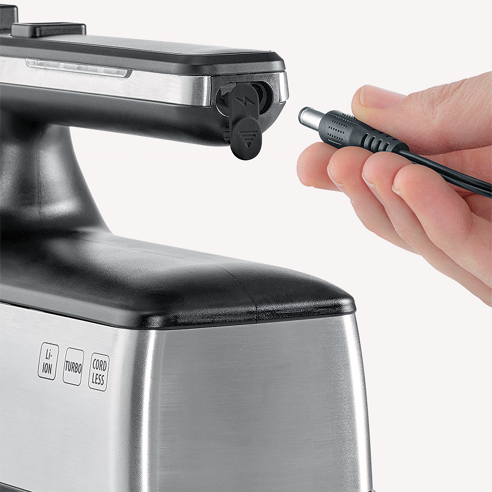 severin-handmixer-hm-3843-kabelloser-handmixer-2